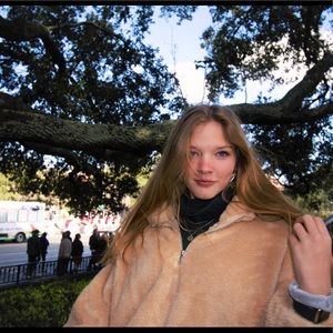 Meet your Posher, Meredith